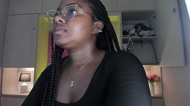 tamaraa smiith online show from April 4, 2026, 7:42 pm