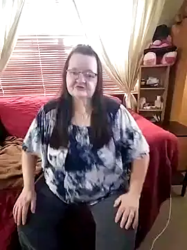 Snapshot of Bayou_Woman68 chatting on September 17, 2025, 8:55 pm Bayou Woman68 online show from September 17, 2025, 8:55 pm