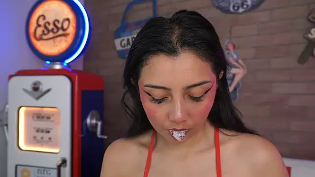 miss lizith online show from April 17, 2026, 11:02 am