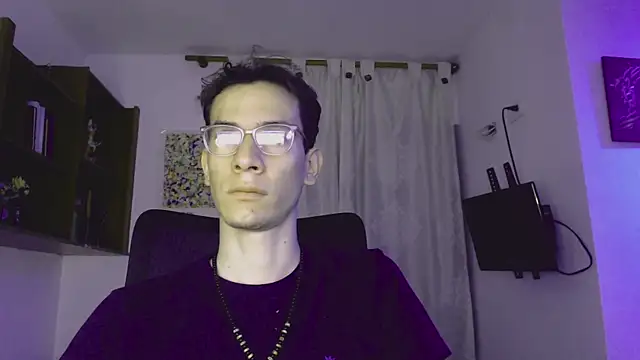 Snapshot of stikmanman chatting on November 17, 2025, 5:11 am stikmanman online show from November 17, 2025, 5:11 am