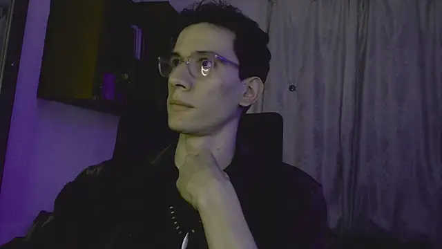 Snapshot of stikmanman chatting on November 15, 2025, 5:11 am stikmanman online show from November 15, 2025, 5:11 am