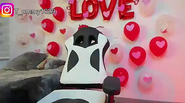 Snapshot of Tommy_Jos chatting on February 13, 2025, 2:56 am Tommy Jos online show from February 13, 2025, 2:56 am