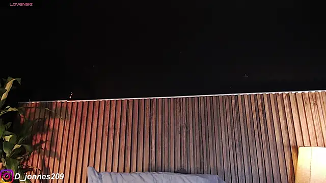 DilanJonnes  online show from October 4, 2025, 9:27 pm