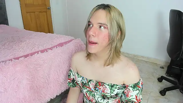 Snapshot of _Little_angel69 chatting on March 3, 2025, 6:03 pm  Little angel69 online show from March 3, 2025, 6:03 pm