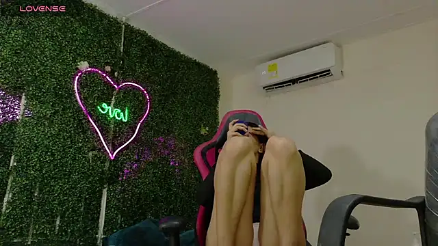 emy 0 online show from March 25, 2026, 2:38 pm