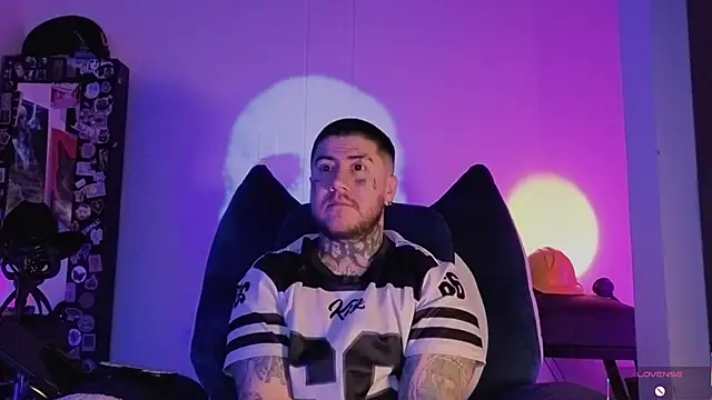 Ash gusbig online show from January 11, 2026, 2:51 am