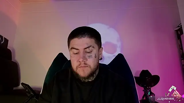 Snapshot of Ash_gusbig chatting on November 9, 2025, 4:05 am Ash gusbig online show from November 9, 2025, 4:05 am