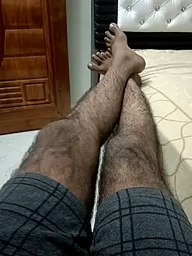 Snapshot of You_are__mine_ chatting on February 3, 2025, 7:40 am You are mine online show from February 3, 2025, 7:40 am