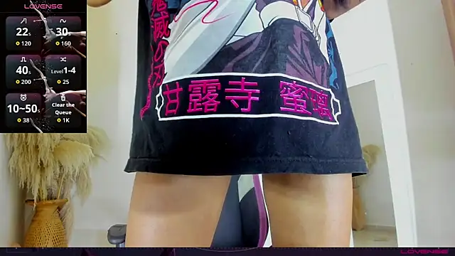 carolinemiller7 online show from September 24, 2025, 7:59 am