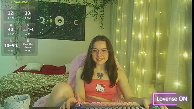 Snapshot of Aurora_workerr chatting on December 18, 2025, 12:09 pm Aurora workerr online show from December 18, 2025, 12:09 pm