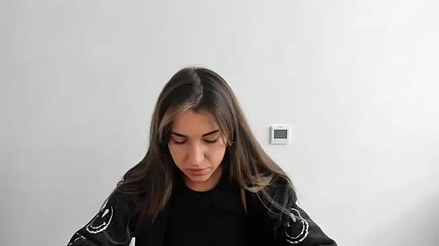 Summmmersky online show from November 15, 2025, 8:07 am