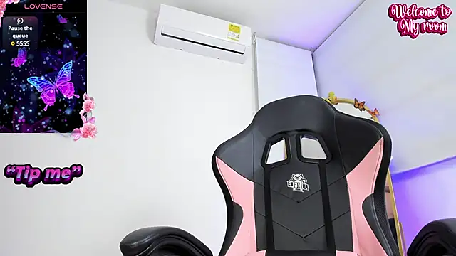 SheilaSmiith online show from March 1, 2025, 4:04 am