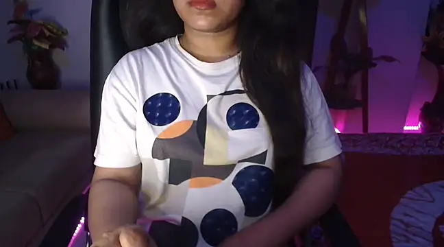 Most-Beautiful-Queen online show from March 13, 2025, 2:33 pm