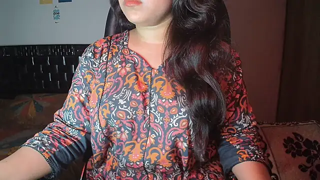 Most-Beautiful-Queen online show from October 17, 2025, 6:21 pm