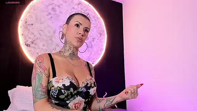 GinebraaFox  online show from March 6, 2025, 2:29 pm