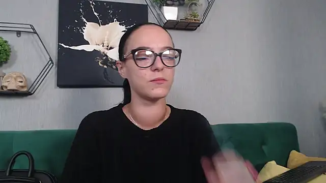 Snapshot of IzabelllNoir chatting on October 9, 2025, 9:10 am IzabelllNoir online show from October 9, 2025, 9:10 am