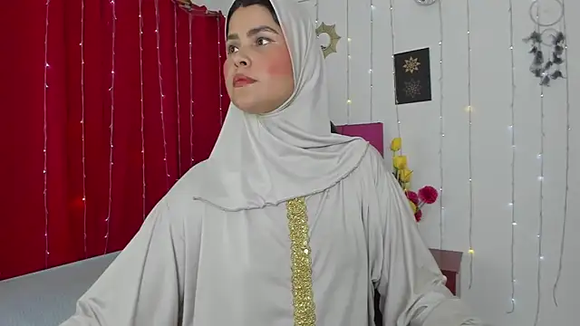 Snapshot of AishaAmin_ chatting on March 6, 2025, 3:56 pm AishaAmin online show from March 6, 2025, 3:56 pm