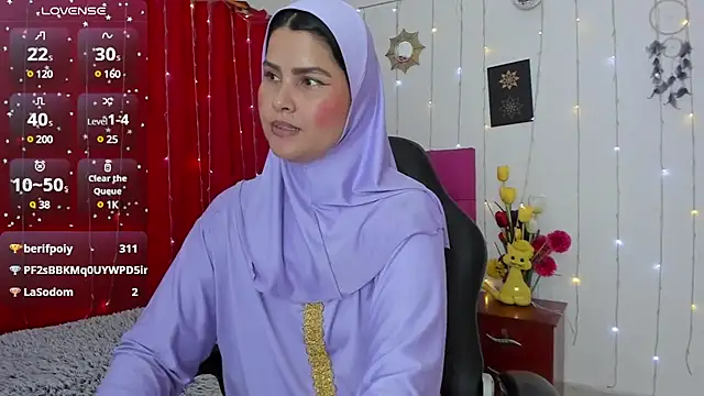 Snapshot of AishaAmin_ chatting on March 19, 2025, 3:19 pm AishaAmin online show from March 19, 2025, 3:19 pm
