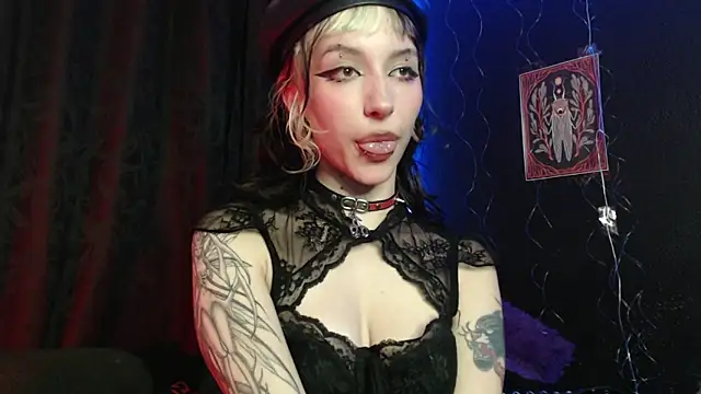 Snapshot of niakat_ chatting on March 6, 2025, 8:52 am niakat  online show from March 6, 2025, 8:52 am