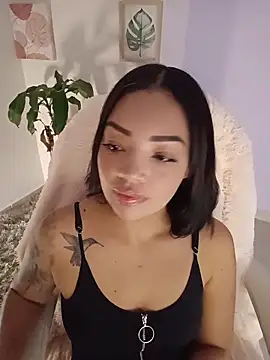 Snapshot of Sara_LipsX chatting on November 9, 2025, 11:31 pm Sara LipsX online show from November 9, 2025, 11:31 pm