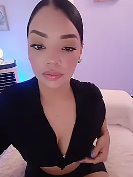 Snapshot of Sara_LipsX chatting on February 12, 2026, 2:00 am Sara LipsX online show from February 12, 2026, 2:00 am