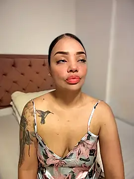 Snapshot of Sara_LipsX chatting on May 30, 2026, 1:56 am Sara LipsX online show from May 30, 2026, 1:56 am