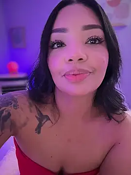 Snapshot of Sara_LipsX chatting on February 4, 2026, 12:27 am Sara LipsX online show from February 4, 2026, 12:27 am