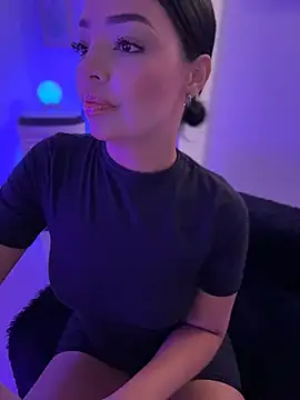 Snapshot of Sara_LipsX chatting on January 17, 2026, 2:04 am Sara LipsX online show from January 17, 2026, 2:04 am