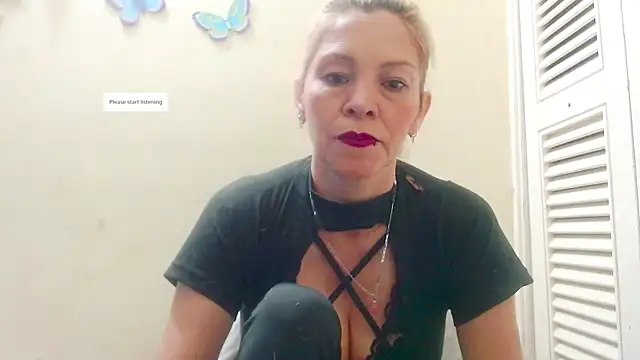 Snapshot of electra-mommy chatting on October 3, 2025, 12:17 pm electra-mommy online show from October 3, 2025, 12:17 pm