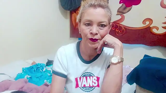 Snapshot of electra-mommy chatting on October 10, 2025, 12:28 pm electra-mommy online show from October 10, 2025, 12:28 pm