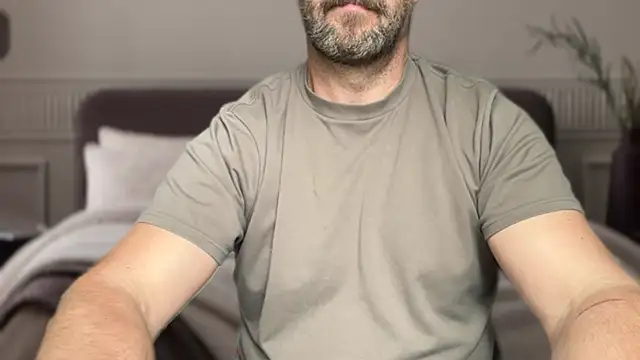 Snapshot of Mr_Beef chatting on September 10, 2025, 4:39 pm Mr Beef online show from September 10, 2025, 4:39 pm