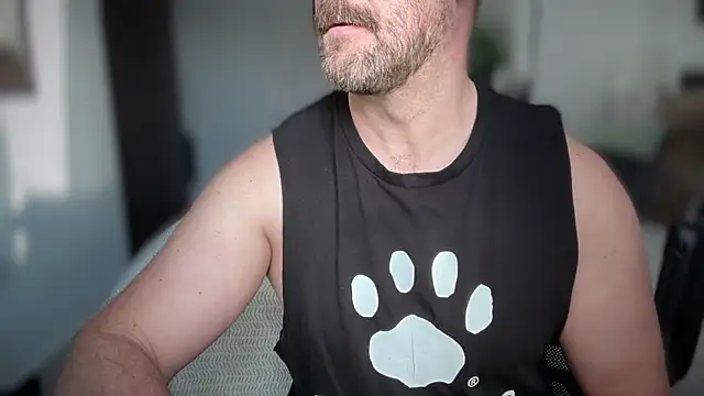 Snapshot of Mr_Beef chatting on December 15, 2025, 9:48 am Mr Beef online show from December 15, 2025, 9:48 am