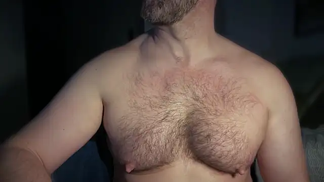 Snapshot of Mr_Beef chatting on December 14, 2025, 12:17 am Mr Beef online show from December 14, 2025, 12:17 am