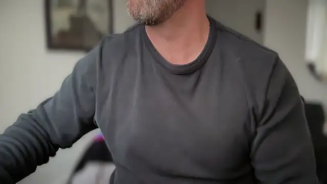 Snapshot of Mr_Beef chatting on November 3, 2025, 3:04 pm Mr Beef online show from November 3, 2025, 3:04 pm