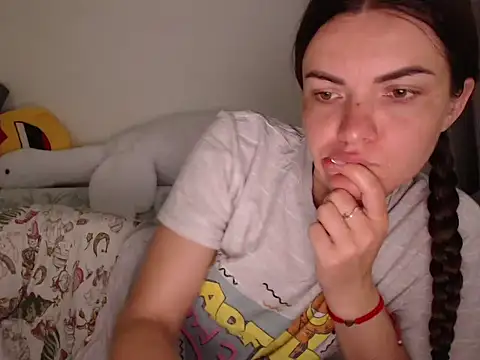Snapshot of _JustmeHere_ chatting on October 1, 2025, 6:07 am JustmeHere online show from October 1, 2025, 6:07 am