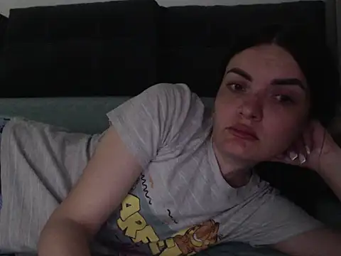  JustmeHere  online show from April 11, 2026, 9:07 pm