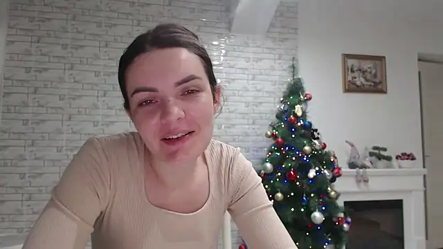  JustmeHere  online show from December 21, 2025, 7:48 pm