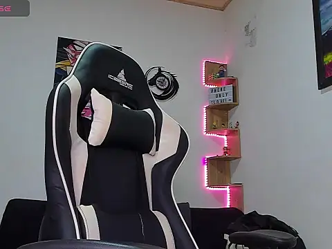 Snapshot of Marco_diaz1 chatting on October 5, 2025, 12:45 am Marco diaz1 online show from October 5, 2025, 12:45 am