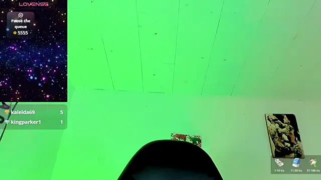 naomy  xx online show from October 23, 2025, 3:27 am