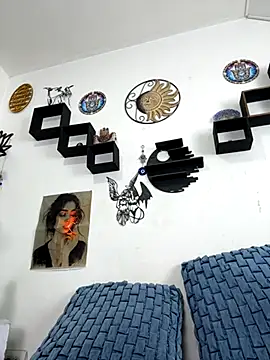 jamilaross online show from December 2, 2025, 9:49 pm