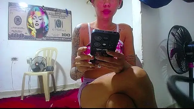 Snapshot of harry_lia_ chatting on October 16, 2025, 6:16 pm harry lia  online show from October 16, 2025, 6:16 pm