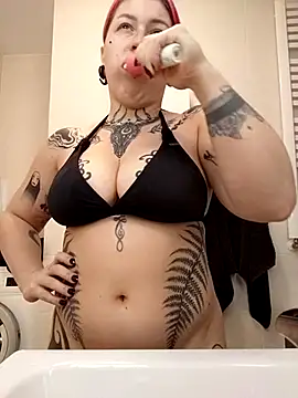 divine eve online show from September 24, 2025, 5:03 am