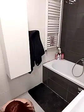 divine eve online show from December 14, 2025, 10:48 pm