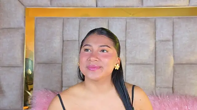 Snapshot of LinnaGardenia chatting on February 13, 2026, 1:33 pm LinnaGardenia online show from February 13, 2026, 1:33 pm