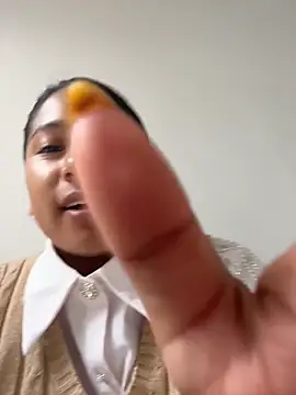 LinnaGardenia online show from March 6, 2026, 2:12 pm