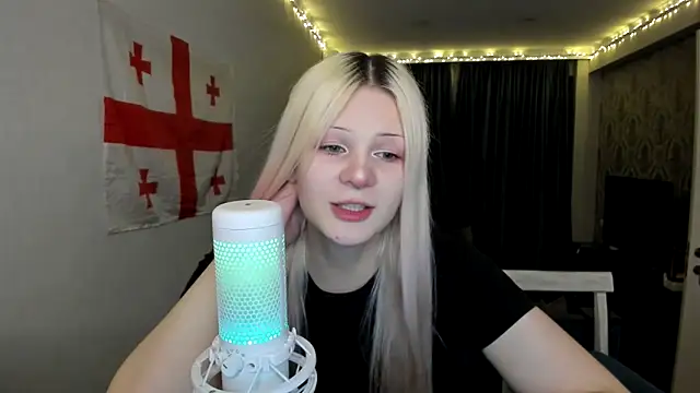 Snapshot of sashakiss99 chatting on January 2, 2025, 5:07 pm sashakiss99 online show from January 2, 2025, 5:07 pm