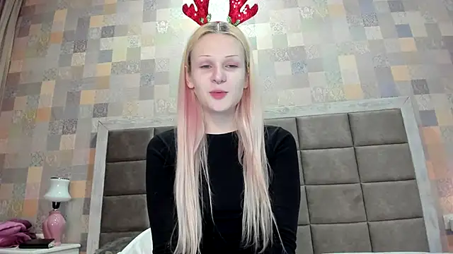 Snapshot of sashakiss99 chatting on December 11, 2024, 4:42 pm sashakiss99 online show from December 11, 2024, 4:42 pm