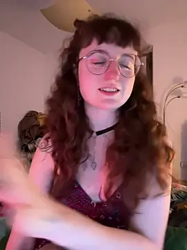  foxygirl  online show from March 9, 2025, 6:43 pm