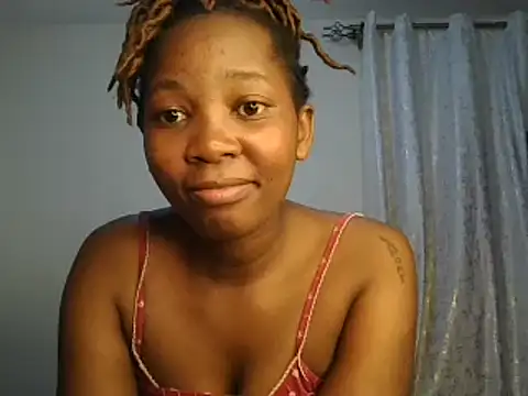 Snapshot of Petitiebooty chatting on March 13, 2025, 11:30 am Petitiebooty online show from March 13, 2025, 11:30 am