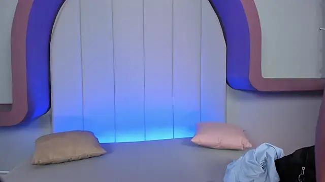 jessymorgan  online show from September 12, 2025, 3:39 am